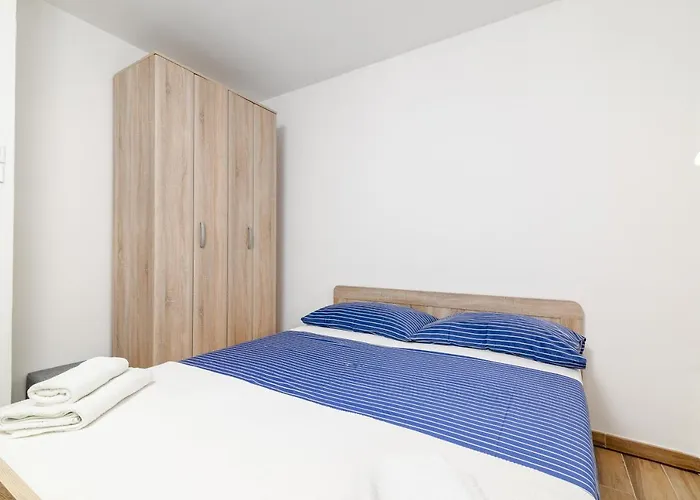 Apartment Premantura 2228A