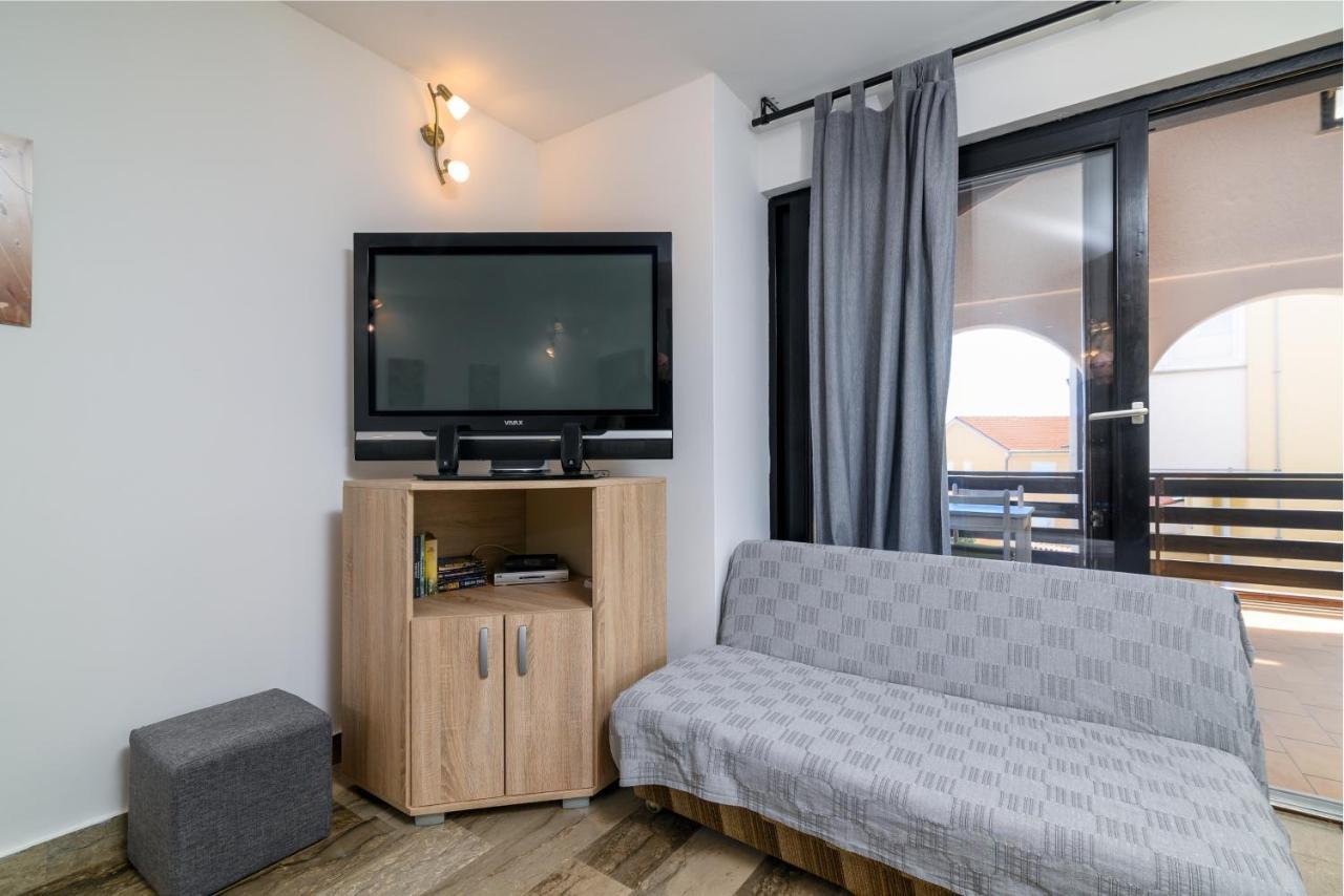 2228a Apartment